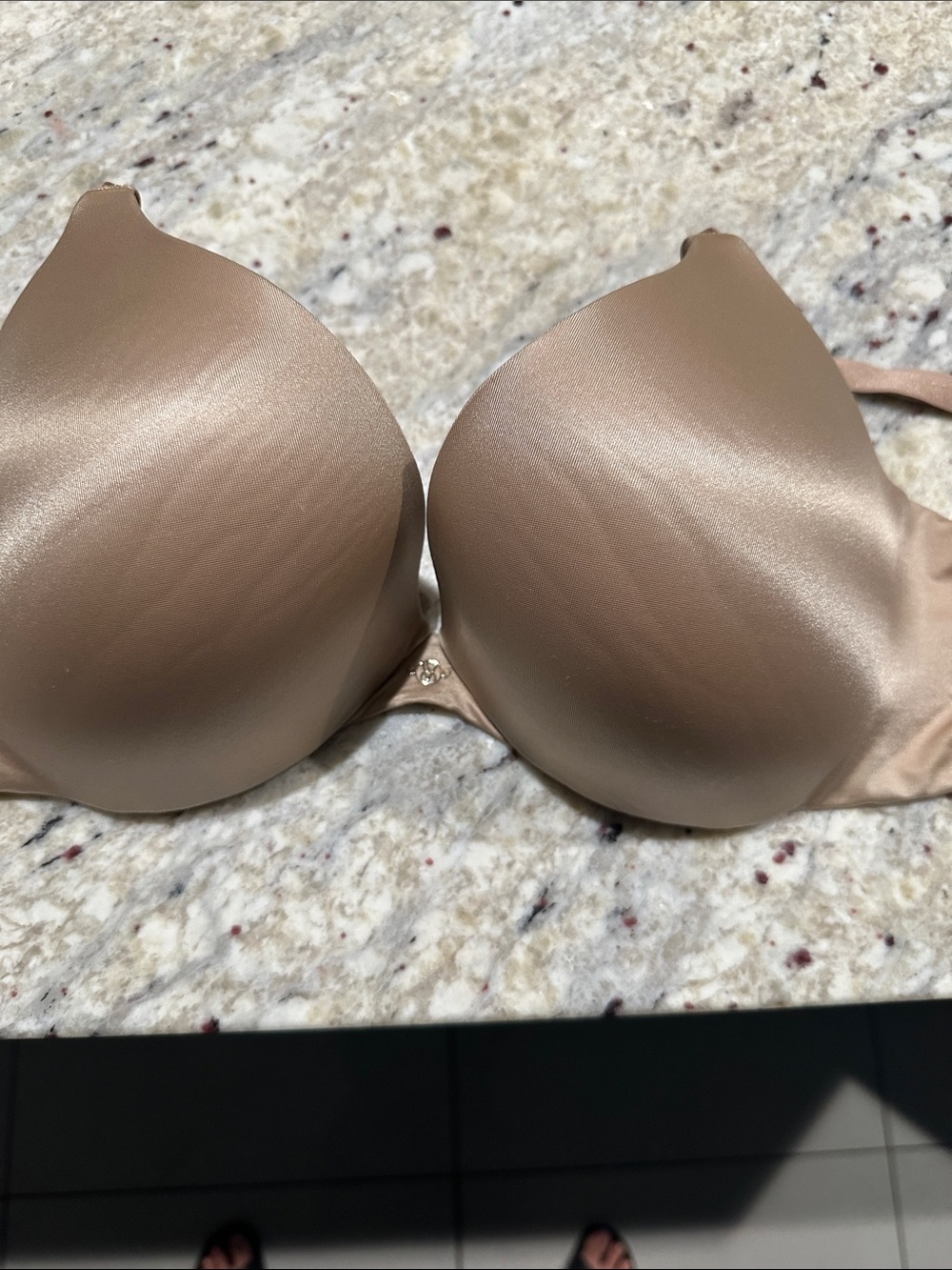VS so obsessed nude size 36D